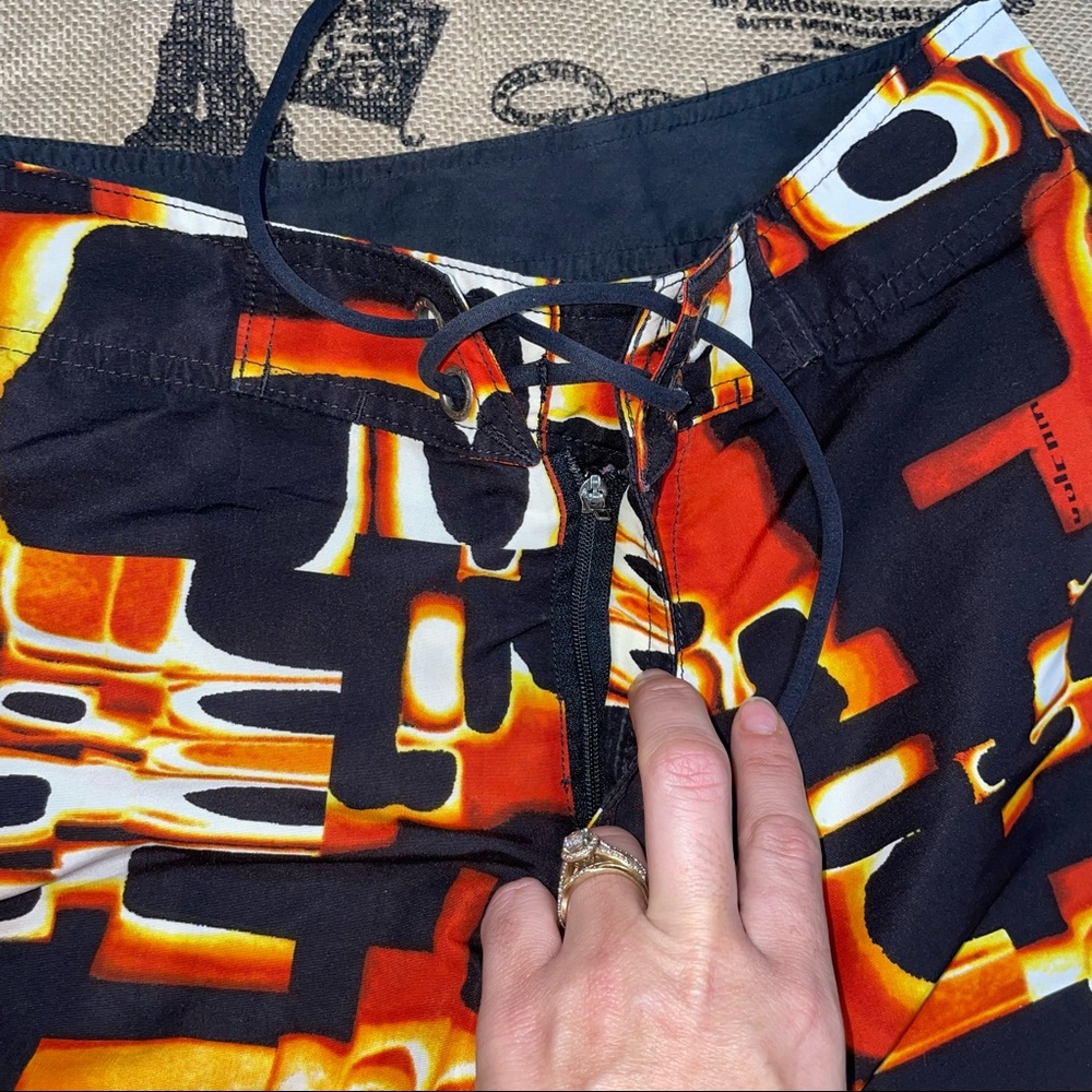 Volcom Mod Tech Black/Orange Distraction Print Sh… - image 8
